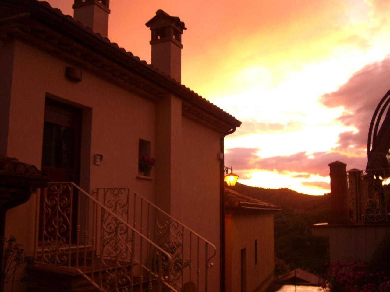 Agriturismo Pozzuolo Serrungarina エクステリア 写真
