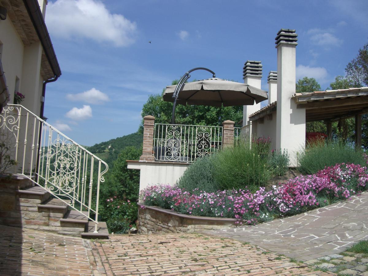 Agriturismo Pozzuolo Serrungarina エクステリア 写真